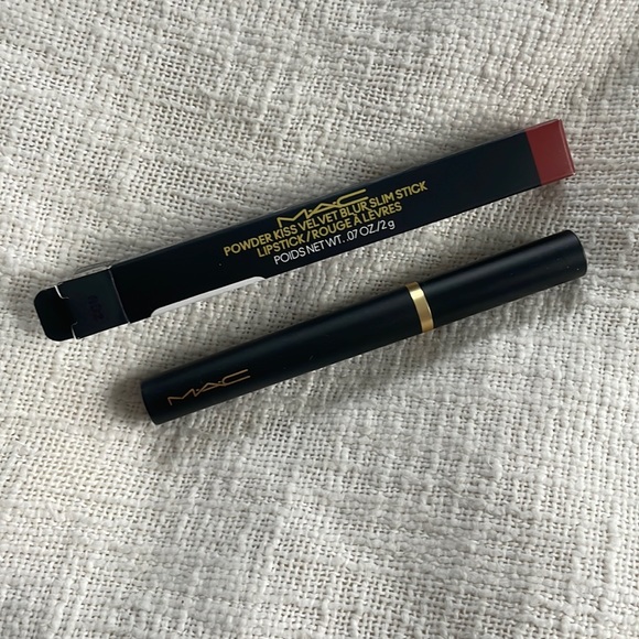 New Full Size MAC Powder Kiss Velvet Blue Slim Stick Lipstick - 876 Nice Spice - Picture 4 of 5